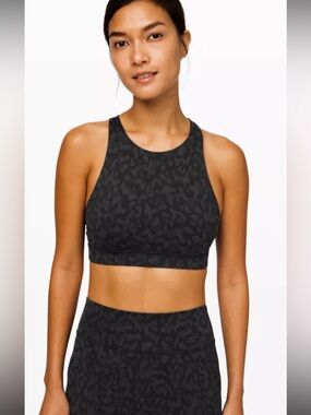 Lululemon 6
